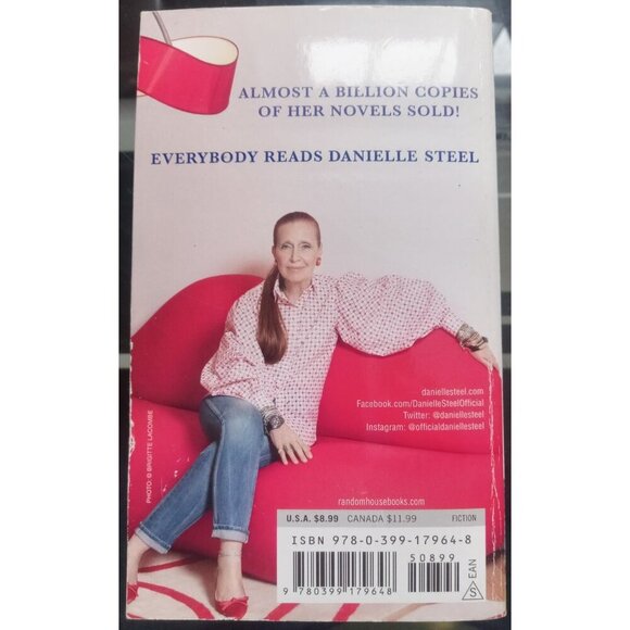 Daddy's Girls by Danielle Steel (2021, Mass Market) – Family Saga VG - Picture 2 of 2